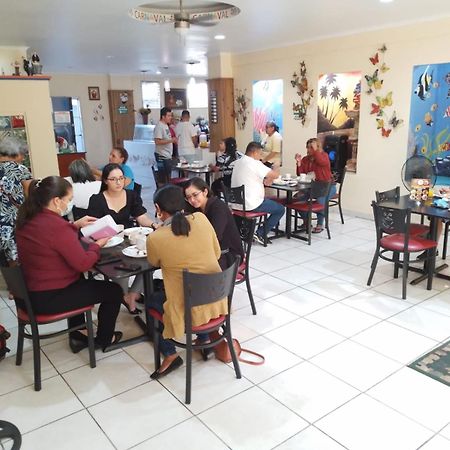 Hotel Carnaval La Ceiba Buitenkant foto