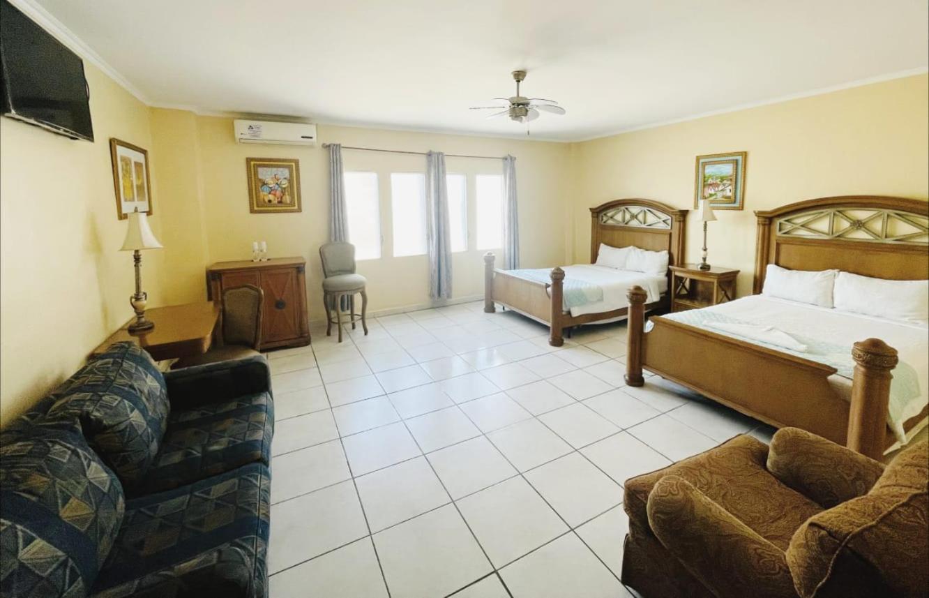 Hotel Carnaval La Ceiba Buitenkant foto