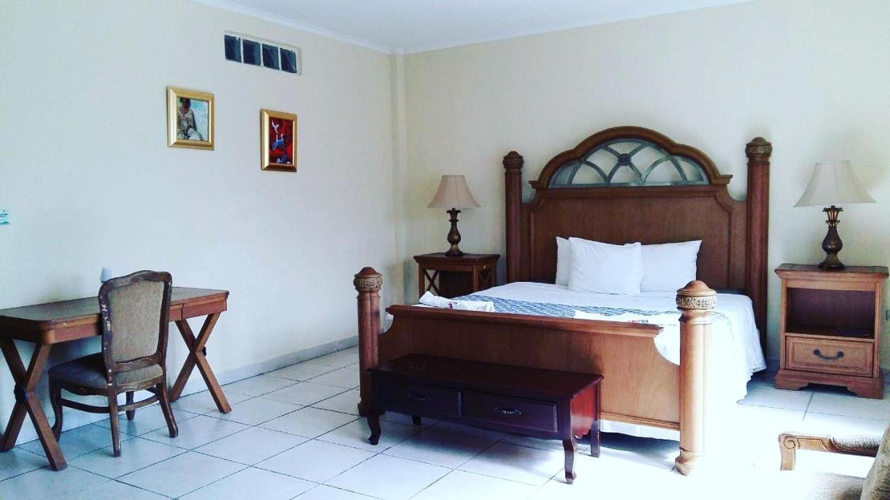 Hotel Carnaval La Ceiba Buitenkant foto