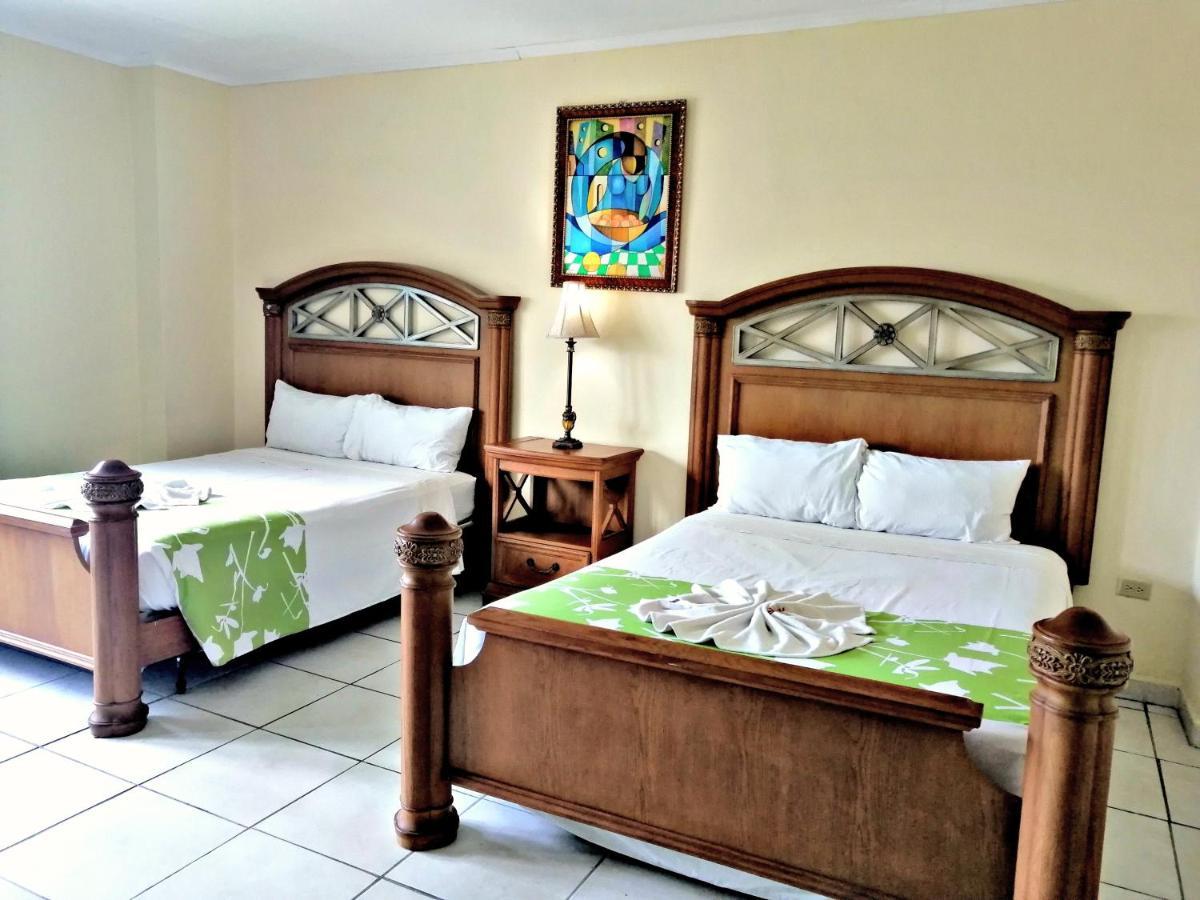 Hotel Carnaval La Ceiba Buitenkant foto